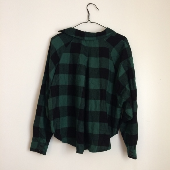 Urban Outfitters Flannel Green VNeck High Low Crop - Picture 3 of 6